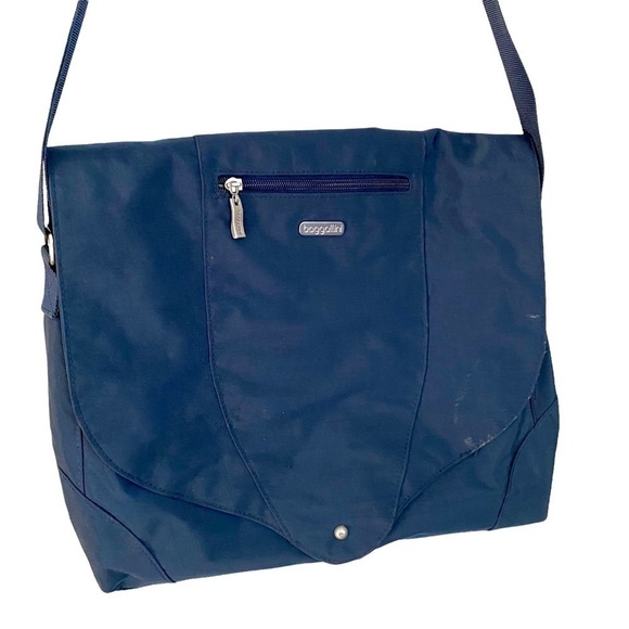 Baggallini Crossbody Messenger Laptop Bag Navy with Lime Green Interior 17x12 - Picture 1 of 10